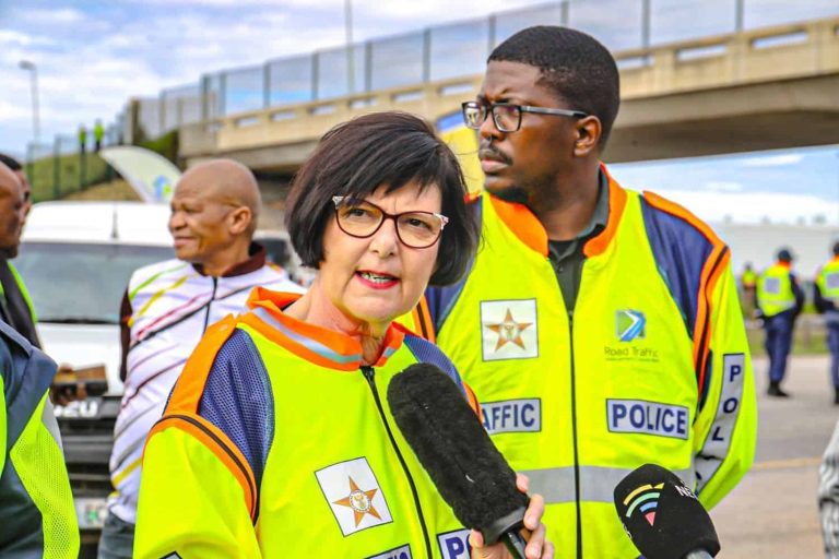202602Transport-Minister-Barbara-Creecy-N1-Bus-Crash-ICYMI-17-October-2025