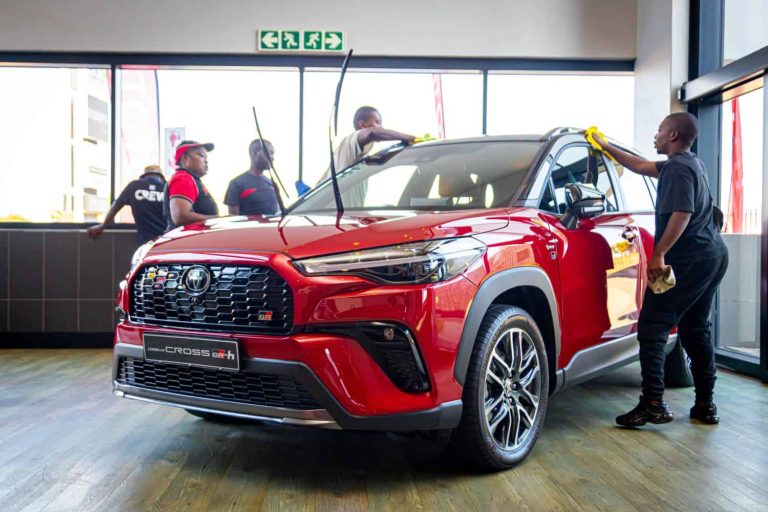 202602corolla-cross-gr-s-somi-2026