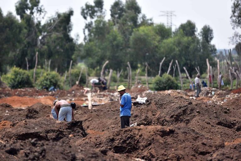 202602gold-panning-1