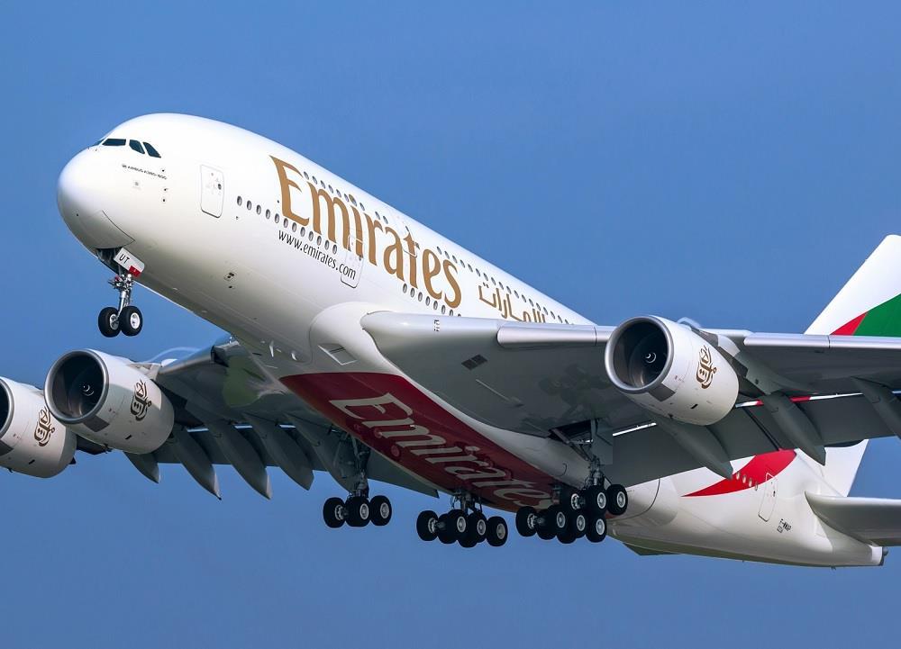 202204Emirates-Airlines