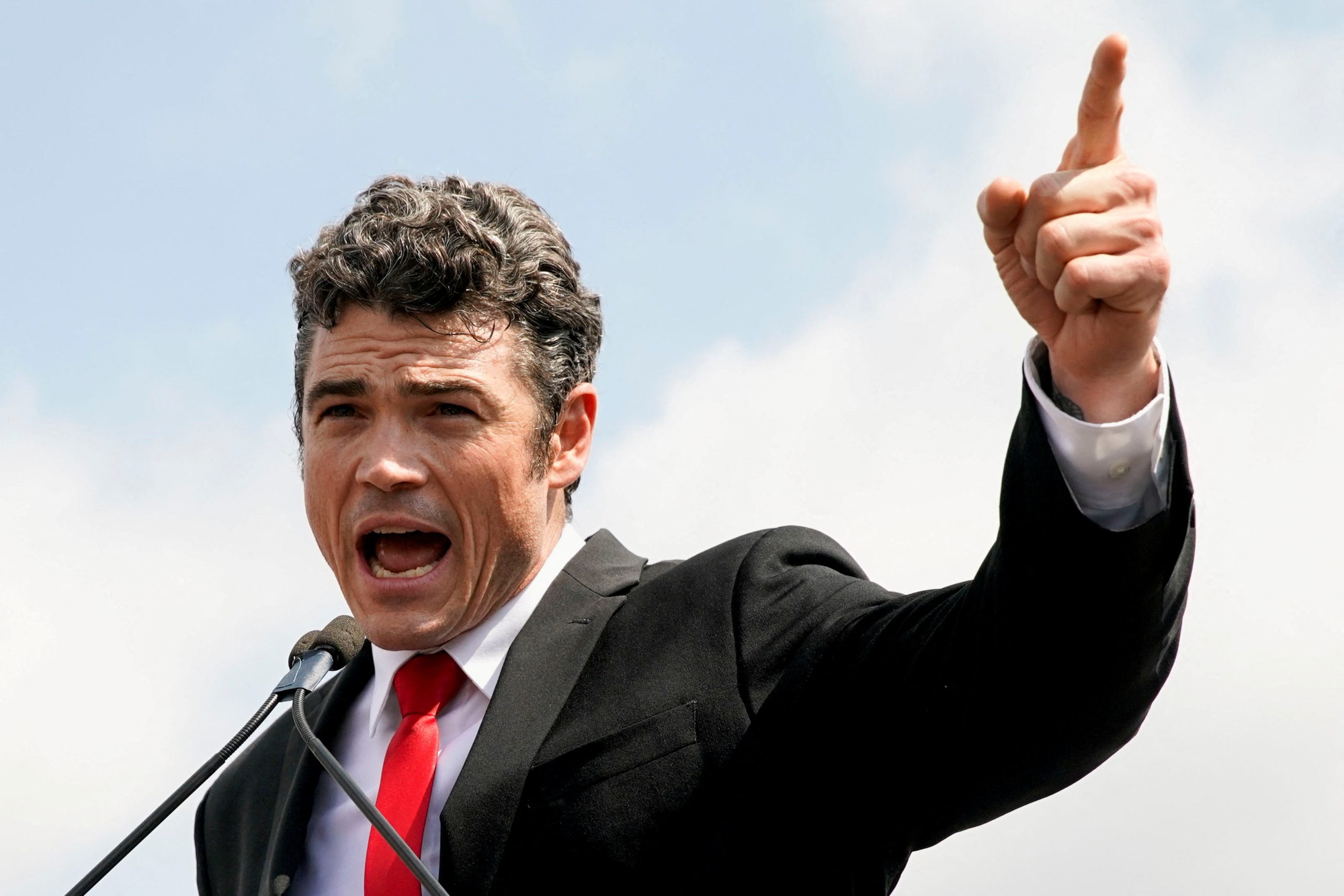 2026032026-03-17T153621Z_1395567925_RC2E6KAF9ZFH_RTRMADP_3_IRAN-CRISIS-USA-RESIGNATION-scaled-1