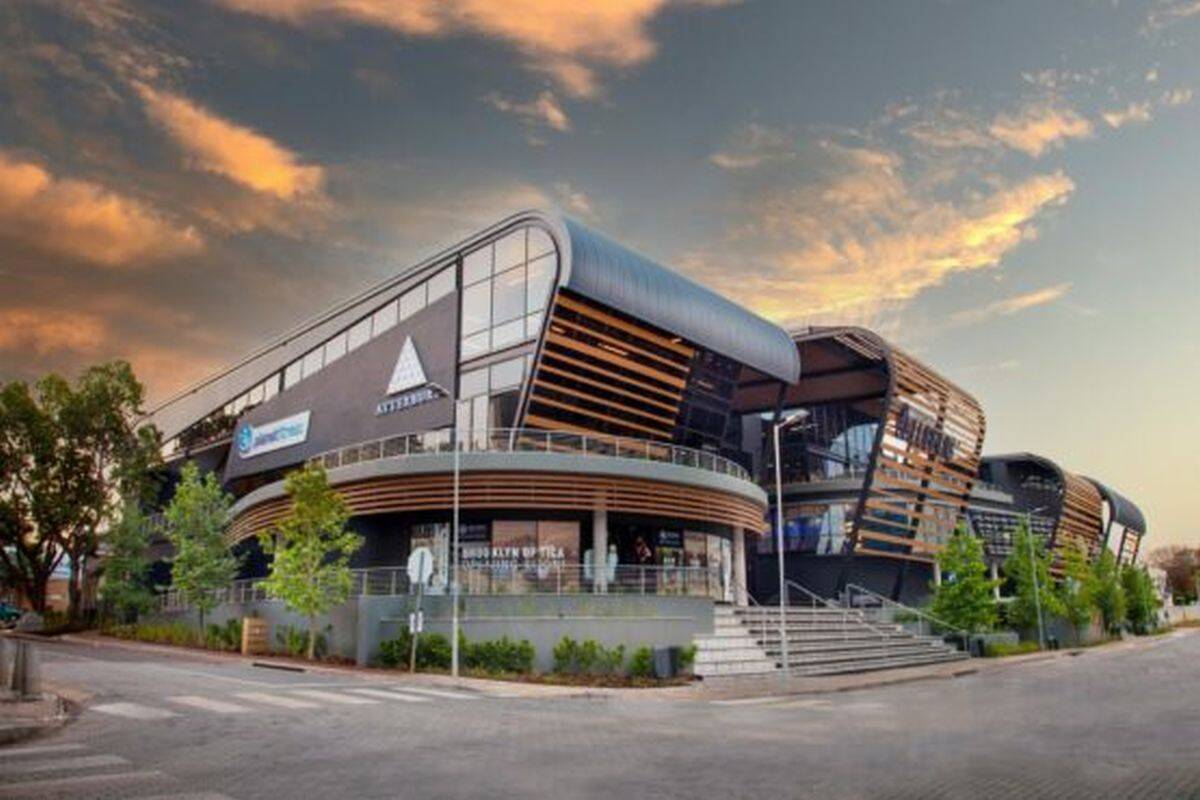 202603Atterbury-Die-Klubhuis-headquarters-2022-555x370-1