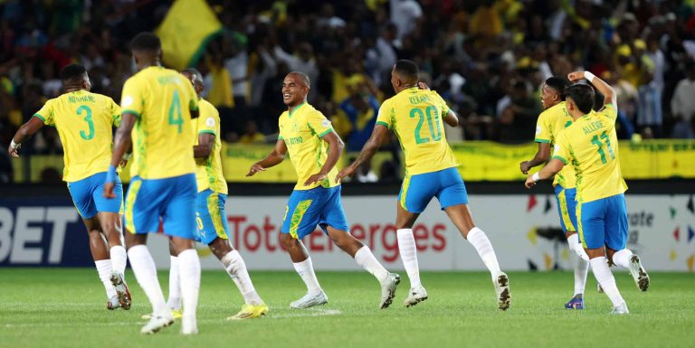 Football - CAF Champions League 2025/26 - Quarterfinal - Mamelodi Sundowns v Stade Malien - Loftus Versfeld Stadium - Pretoria