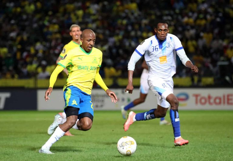 Football - CAF Champions League 2025/26 - Quarterfinal - Mamelodi Sundowns v Stade Malien - Loftus Versfeld Stadium - Pretoria