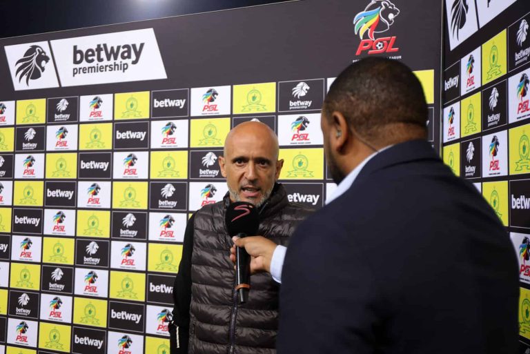 Football - Betway Premiership 2025/26 - Mamelodi Sundowns v Marumo Gallants - Loftus Versfeld Stadium - Pretoria