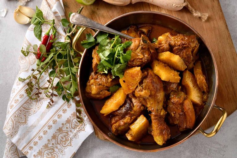 202603KOO-Chicken-pineapple-curry-styled-1