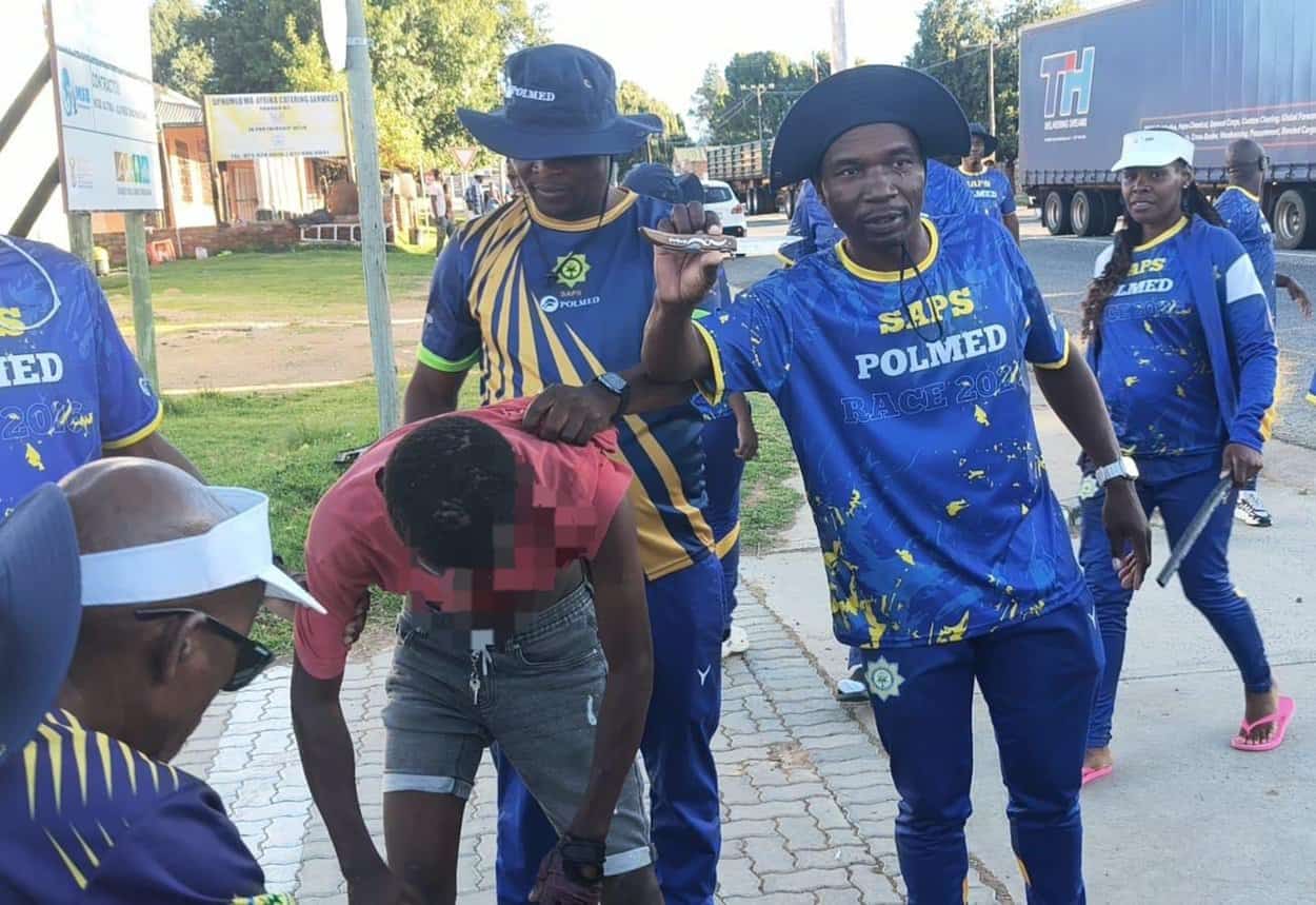 202603Off-duty-Saps-Limpopo-marathon-team-save-mother-and-baby-in-EC