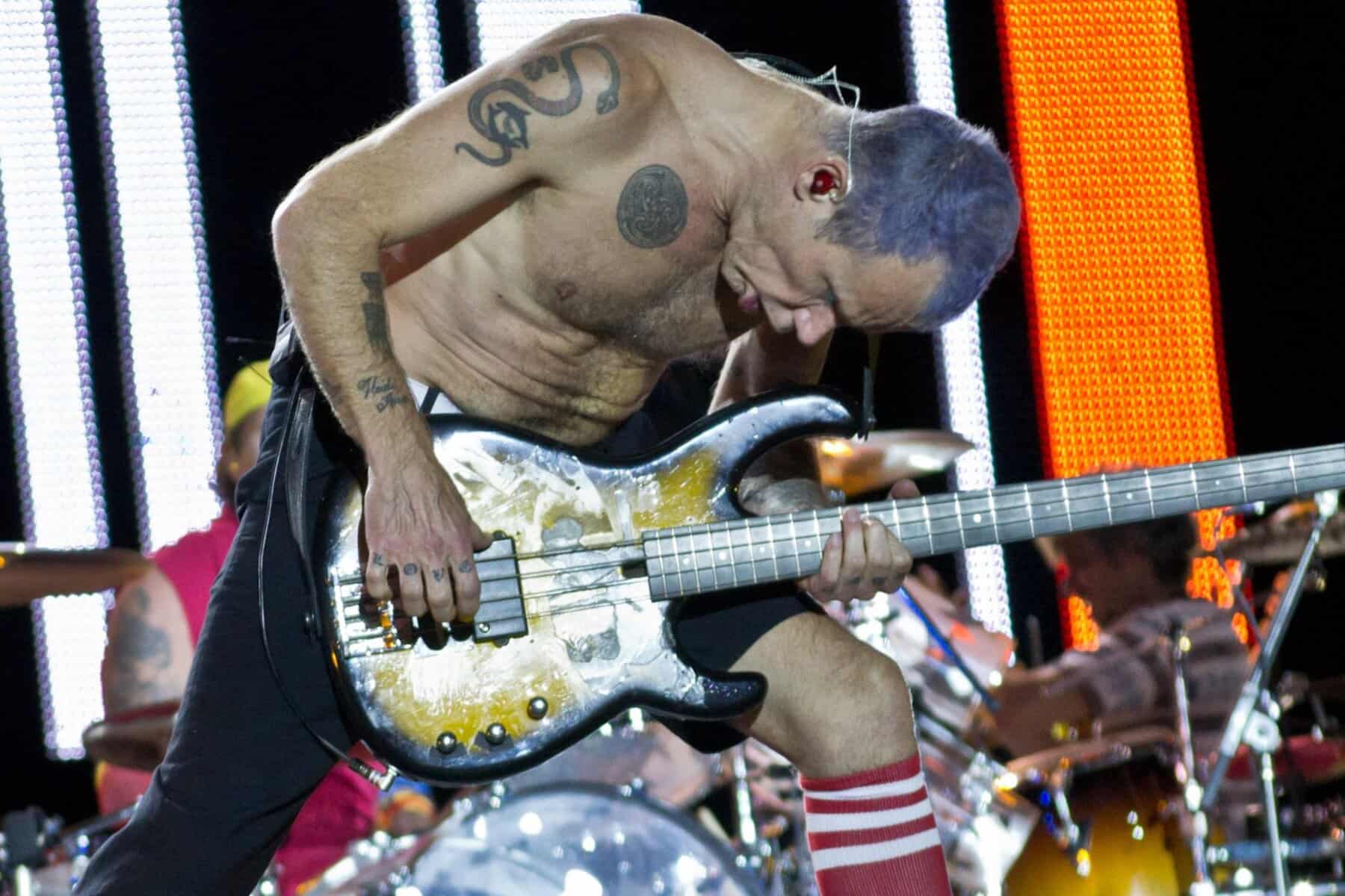 202603Red-Hot-Chillie-Peppers-Source-Wiki-Commons