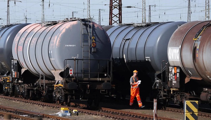 202603Russia-Weighs-Fuel-Export-Ban-As-Prices-Rise