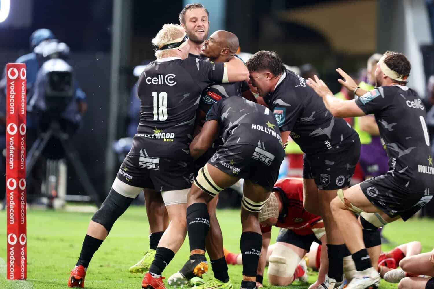 202603Sharks-celebrate-Makazole-Mapimpi