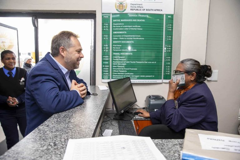 Minister Leon Schreiber Visits The Cape Town Refugee Reception Office