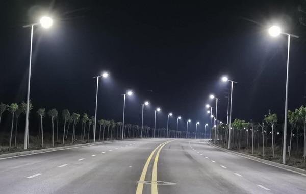 Advantages-and-Disadvantages-of-Solar-Power-Street-Lights