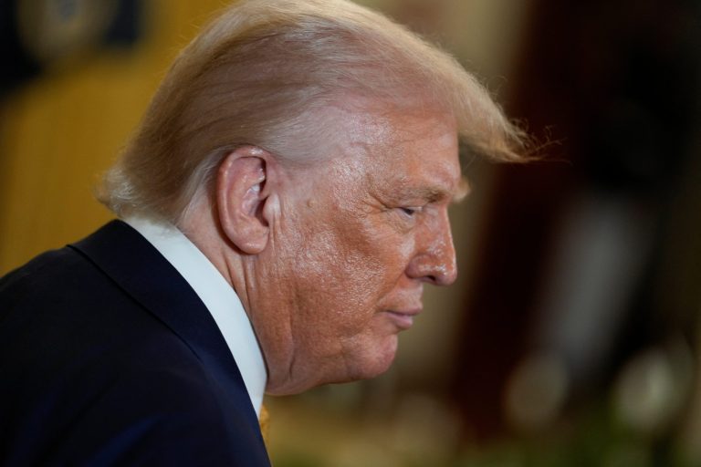 2025072025-07-23T011951Z_328016492_RC20SFAP8FA8_RTRMADP_3_USA-TRUMP-scaled-1