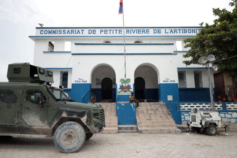 2026042026-04-01T002537Z_1391044539_RC2WGGAFZC3N_RTRMADP_3_HAITI-VIOLENCE-scaled-1