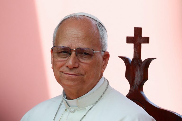 2026042026-04-20T091229Z_832743423_RC2XSKA4K31K_RTRMADP_3_POPE-AFRICA-ANGOLA-scaled-1