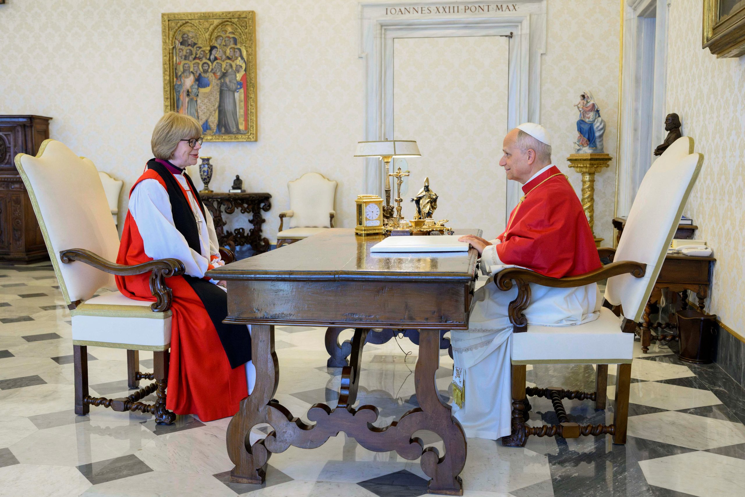 2026042026-04-27T120348Z_489488803_RC2JXKAOM7JA_RTRMADP_3_RELIGION-BRITAIN-CANTERBURY-POPE-scaled-1