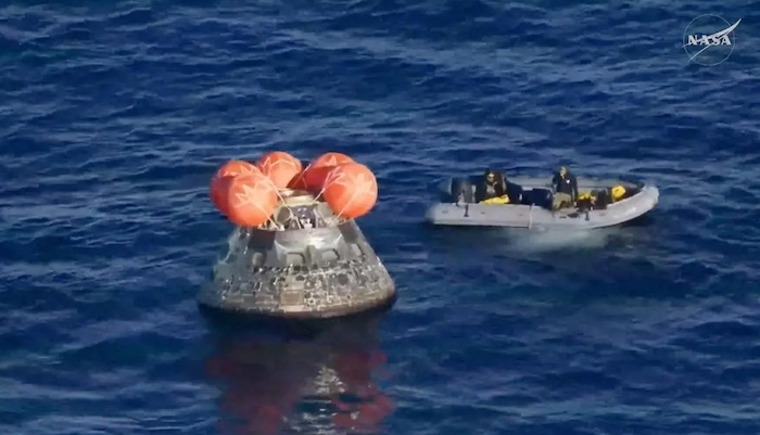 202604Artemis-II-Crew-Returns-Safely-To-Earth-After-Historic-Moon-Flyby-copy