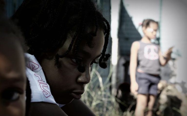 202604Child-silhoutte