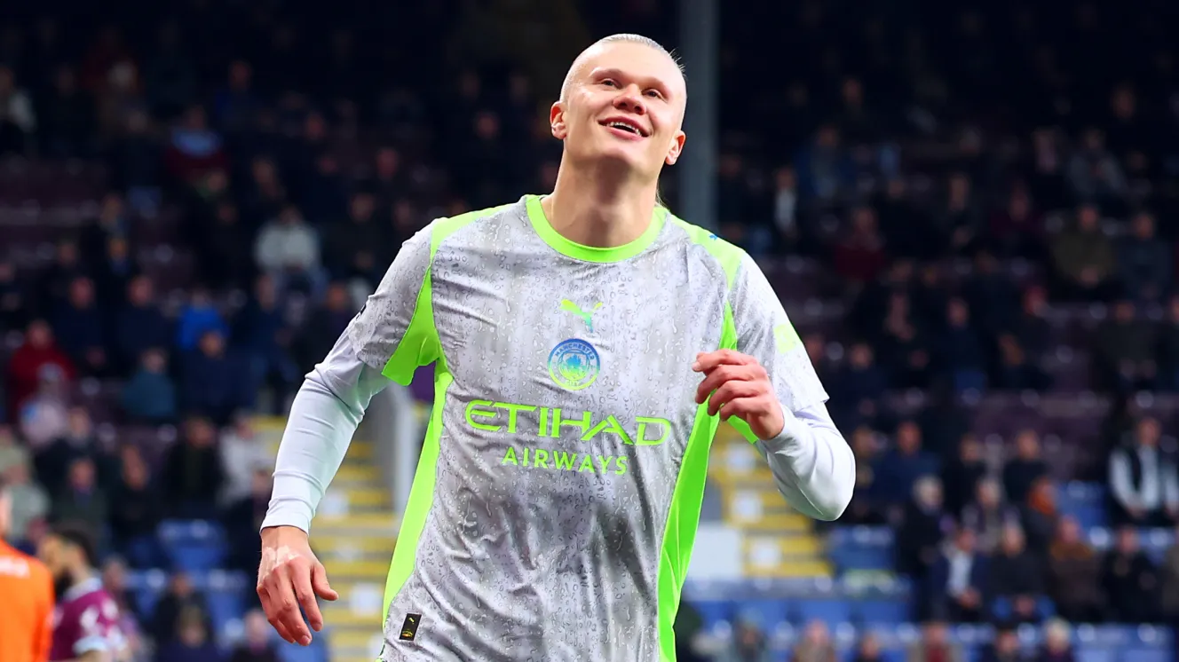 202604Erling-Haalands-early-goal-sent-Manchester-City-top-pushed-Arsenal-down-to-second-and-relegated-Burnley-ans-Premier-League-hits-final-stretch