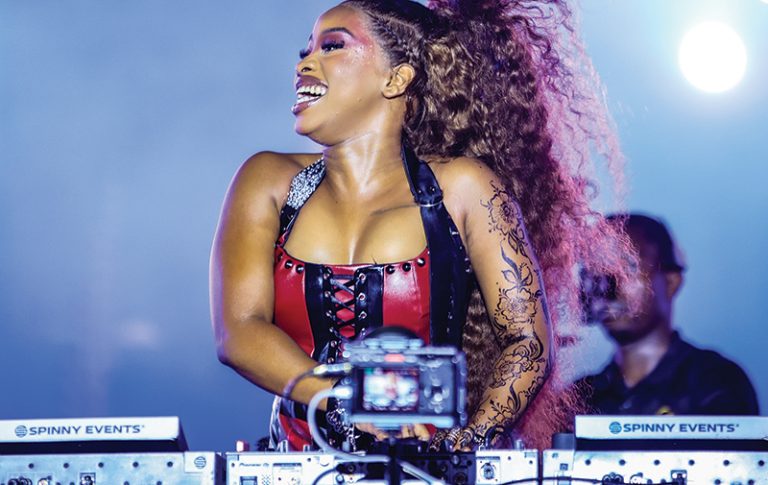 202604Etania-spinning-the-wheels