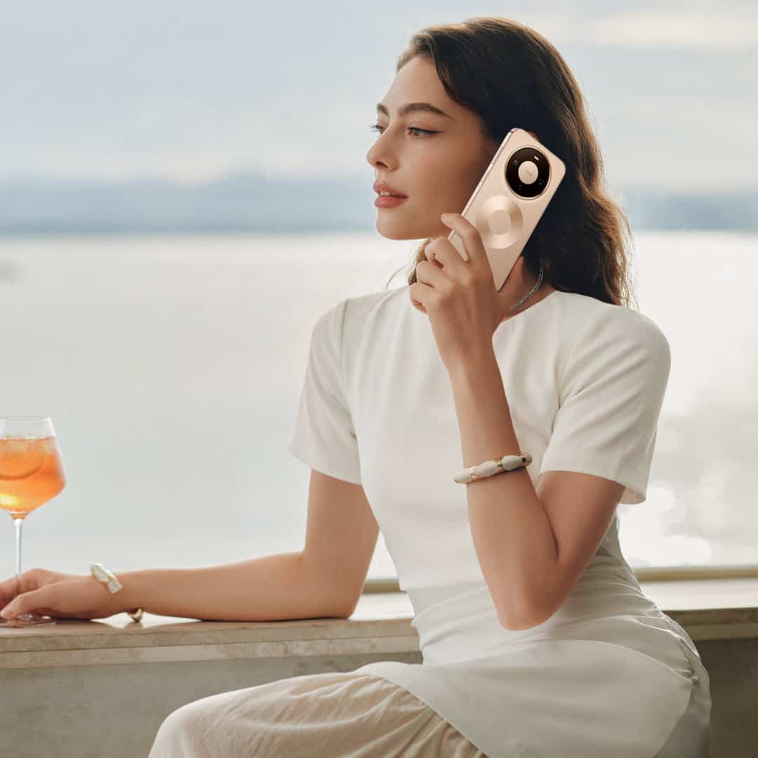 202604HUAWEI-Mate-80-Pro-Female-1