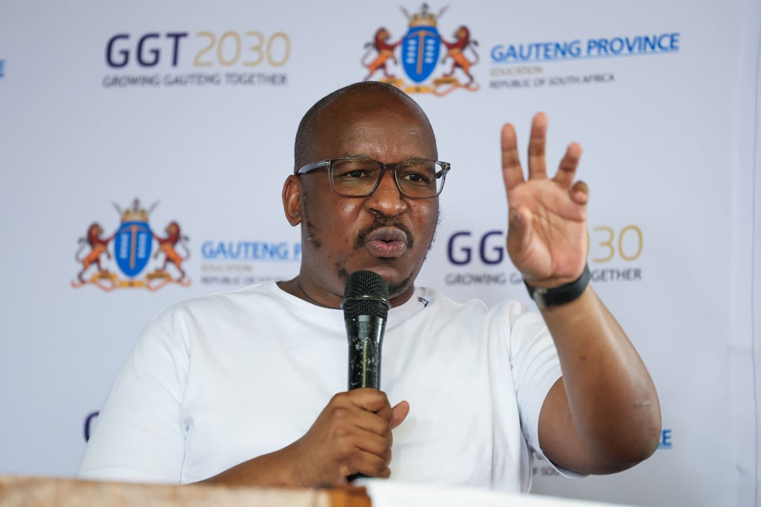 MEC Matome Chiloane Launches Vorentoe Sports School Of Specialisation