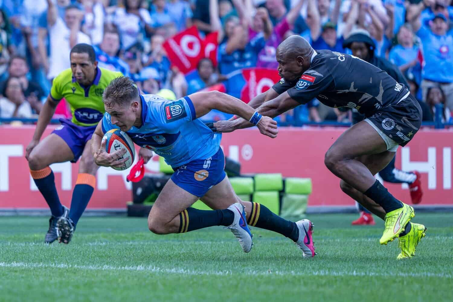 202604Sebastian-de-Klerk-and-Makazole-Mapimpi-Bulls-Sharks