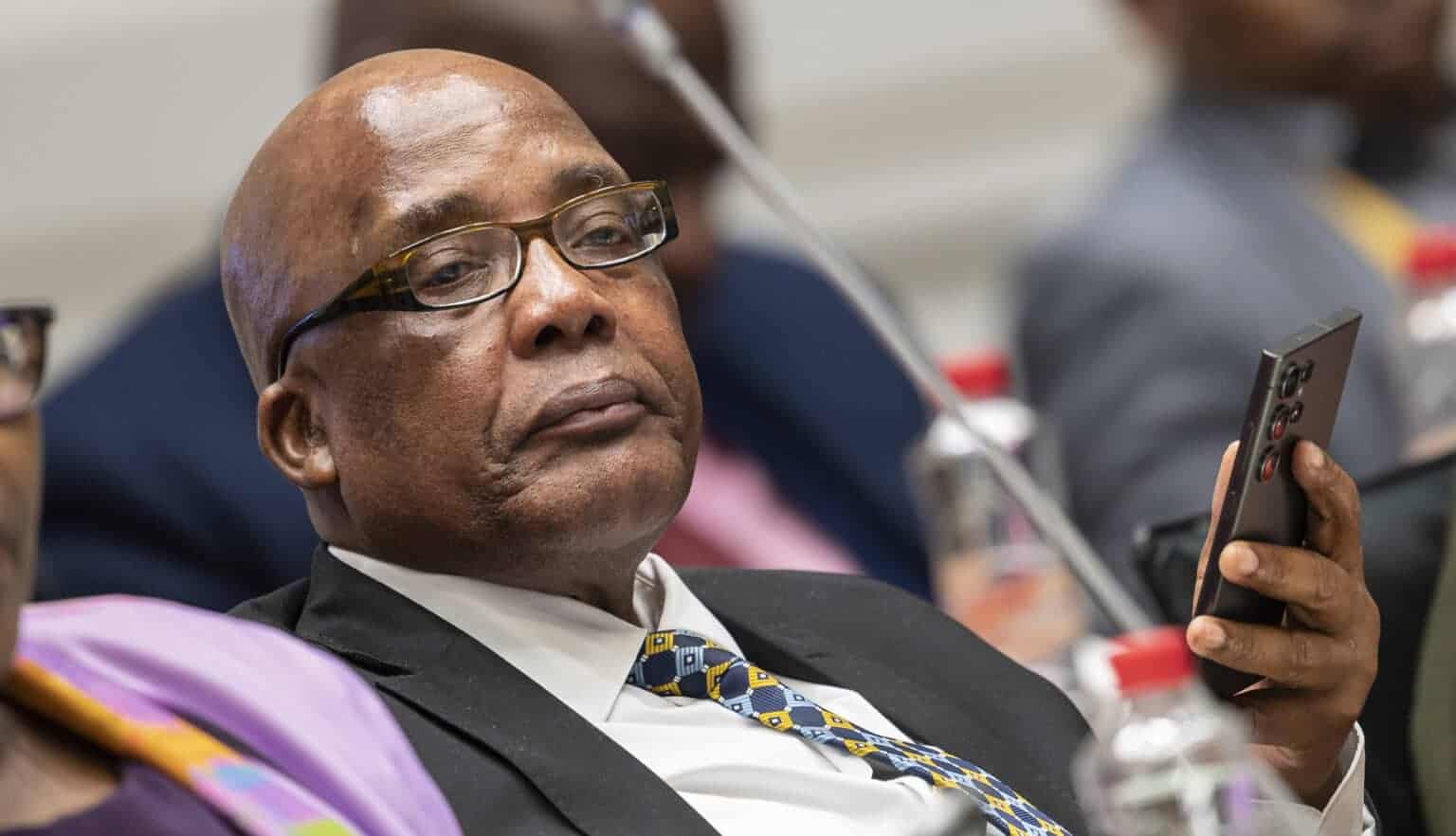 202604aaron-motsoaledi-health-minister