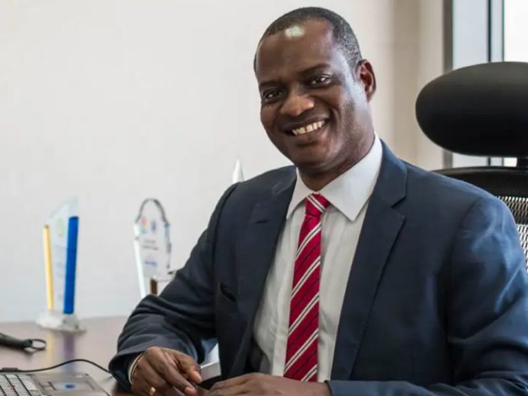 202309Taiwo-Oyedele-1