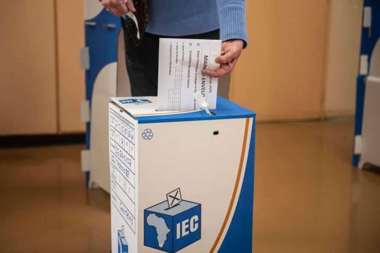 202508When-voters-choose-chaos-over-change