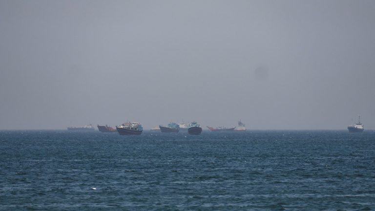 2026052026-05-04T100736Z_424952780_RC282LAWURYT_RTRMADP_3_IRAN-CRISIS-OMAN-HORMUZ-scaled-1