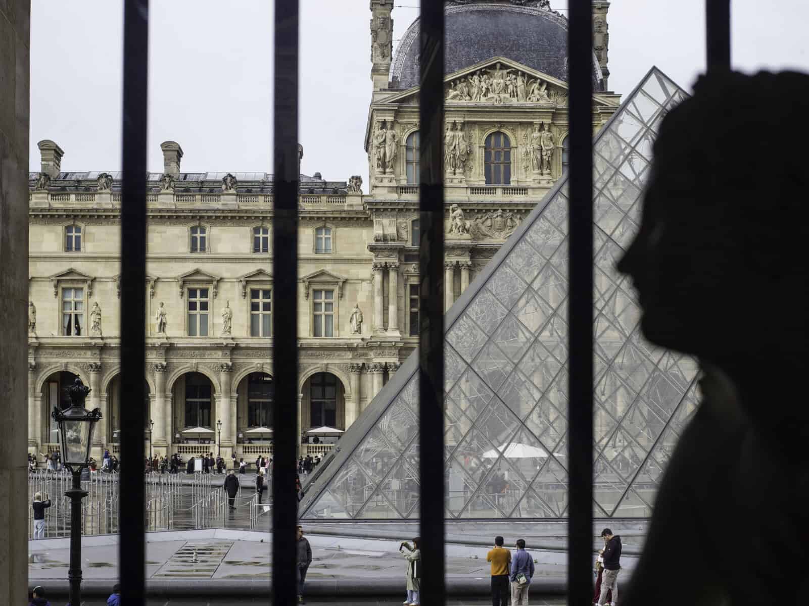 FRANCE - THE LOUVRE MUSEUM