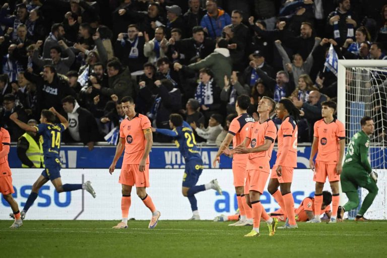 FBL-ESP-LIGA-ALAVES-BARCELONA