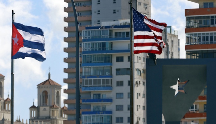 Cuba afronta su m·xima tensiÛn con EE.UU. en dÈcadas sumida en su peor crisis
