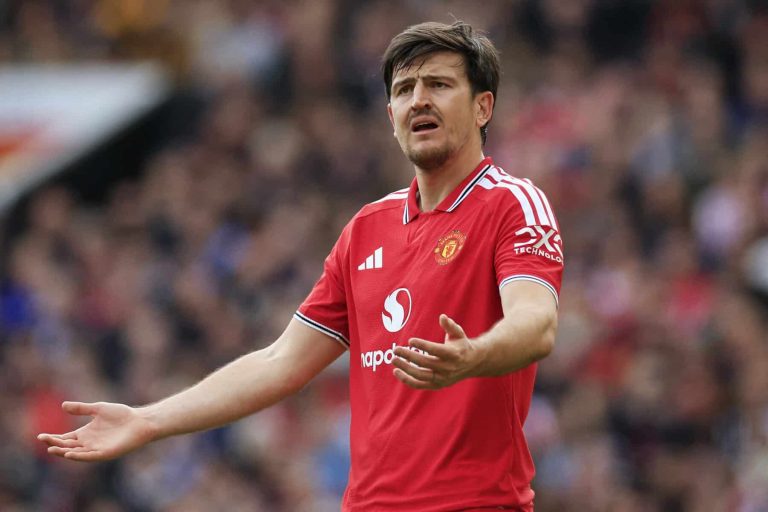 FOOTBALL - ENGLISH CHAMP - MANCHESTER UNITED v NOTTINGHAM