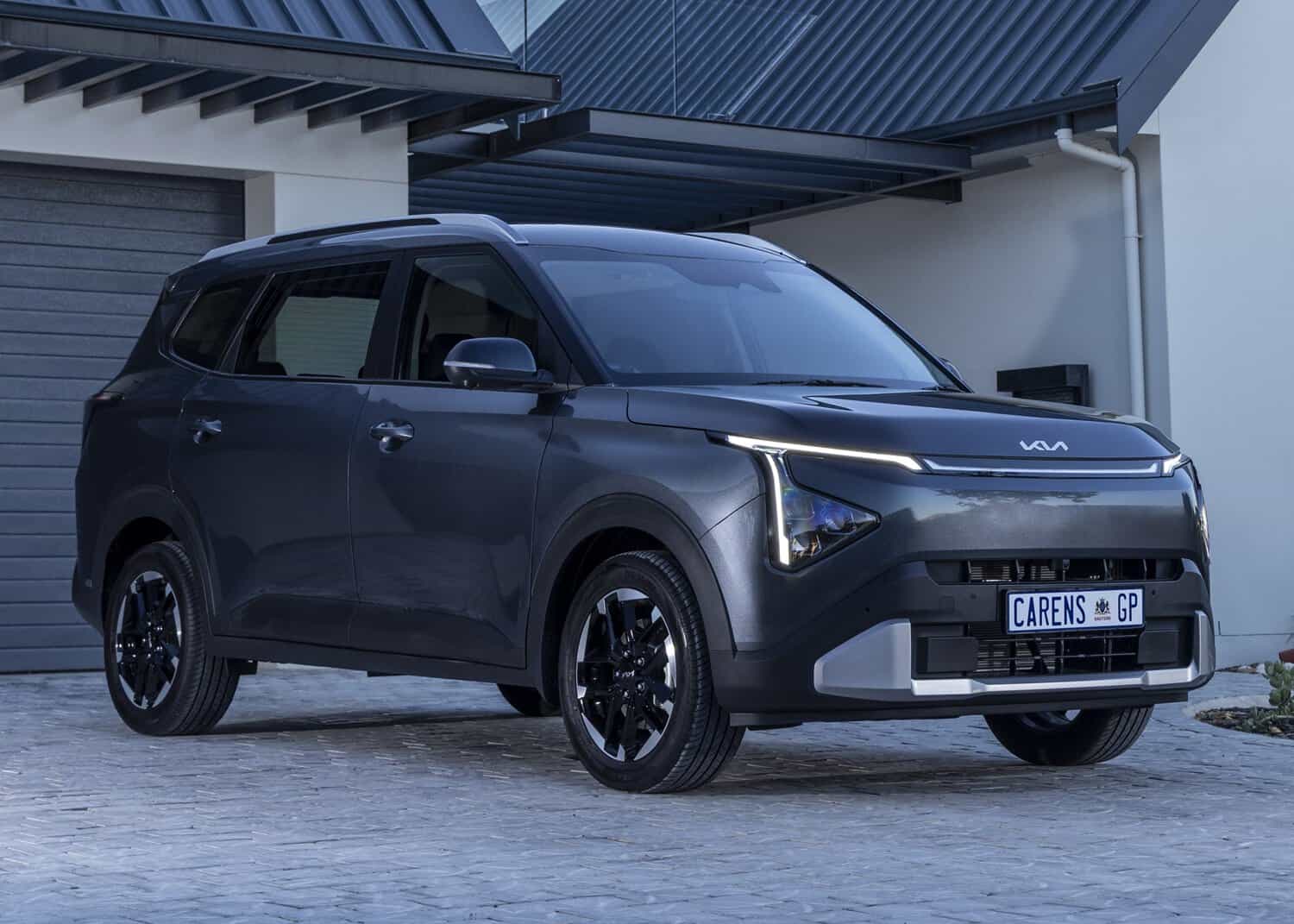 202605KiaCarens-1057
