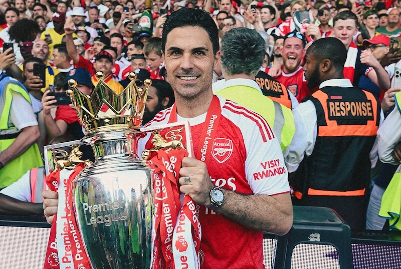 202605Mikel-Arteta-with-the-Premier-League-title