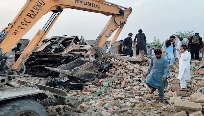 202605Pakistan-Police-Station-Attack-Kills-14-Officers-In-Car-Bombing-And-Ambush