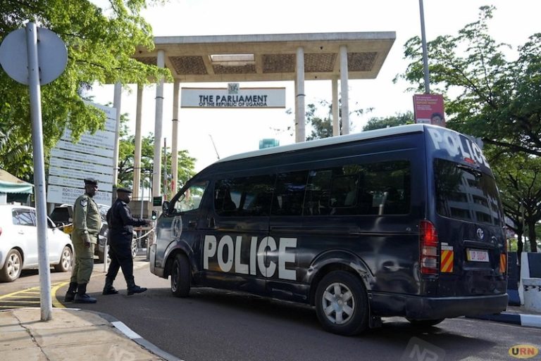 202605Police-van-at-parliament