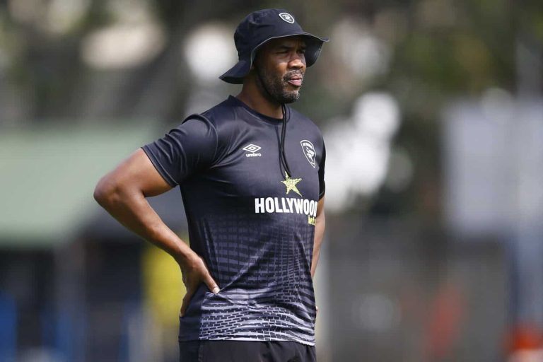 202605Sharks-coach-JP-Pietersen