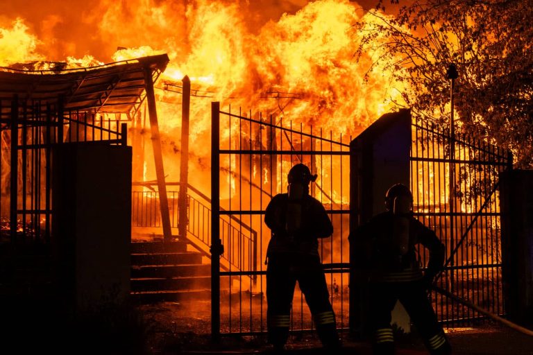 Massive Fire Erupted In A Building Near Turin