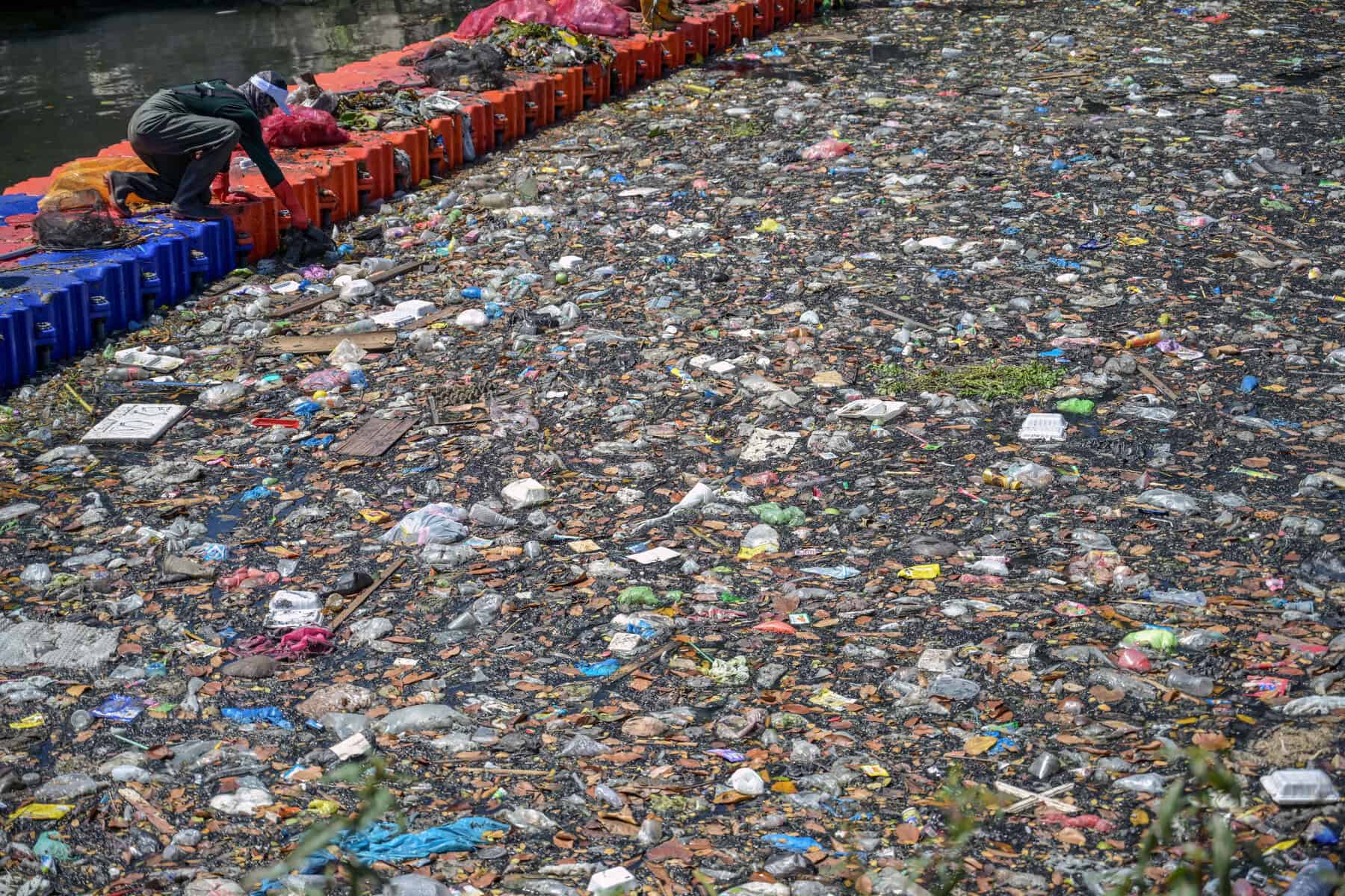 INDONESIA-ENVIRONMENT-WATER-POLLUTION