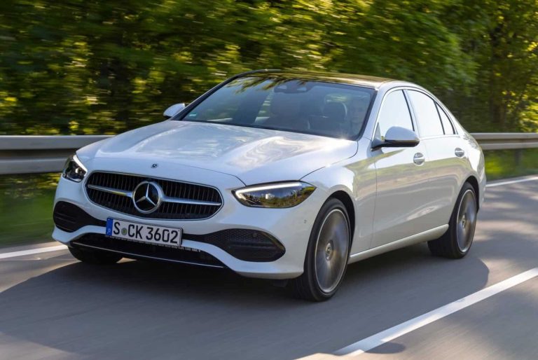 202605mercedes-benz-c200-front