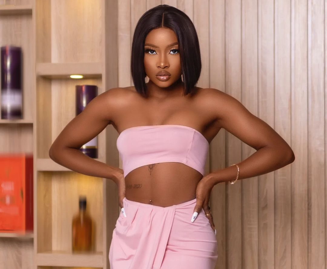 BBNaijas-Ilebaye-exchanges-words-with-netizens-over-gifts-her-fans-e1708522456558
