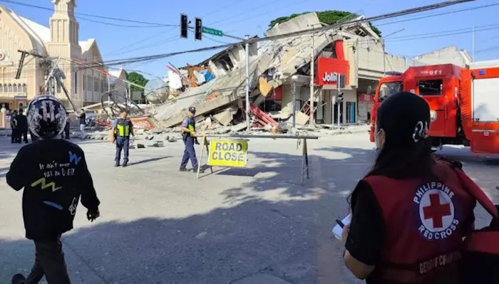 202606Earthquake-Of-7.8-Magnitude-Rocks-Southern-Philippines-Triggers-Tsunami-Fears
