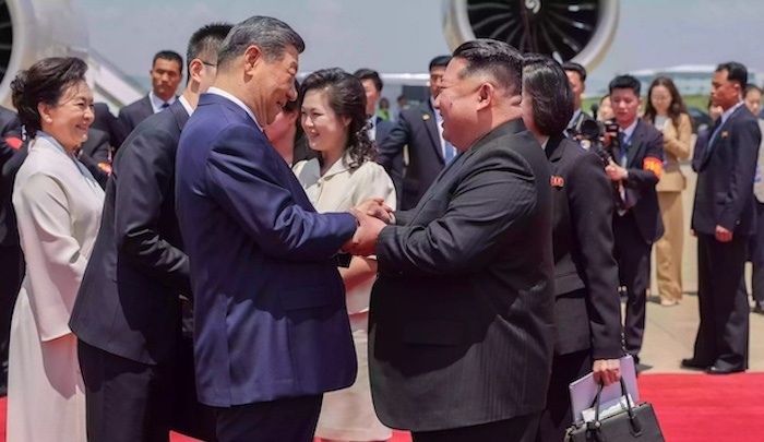 202606Kim-Xi-Pledge-Closer-Political-Economic-Ties-At-Pyongyang-Summit