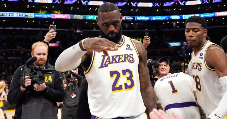 202606LeBron-Ends-Lakers-Era