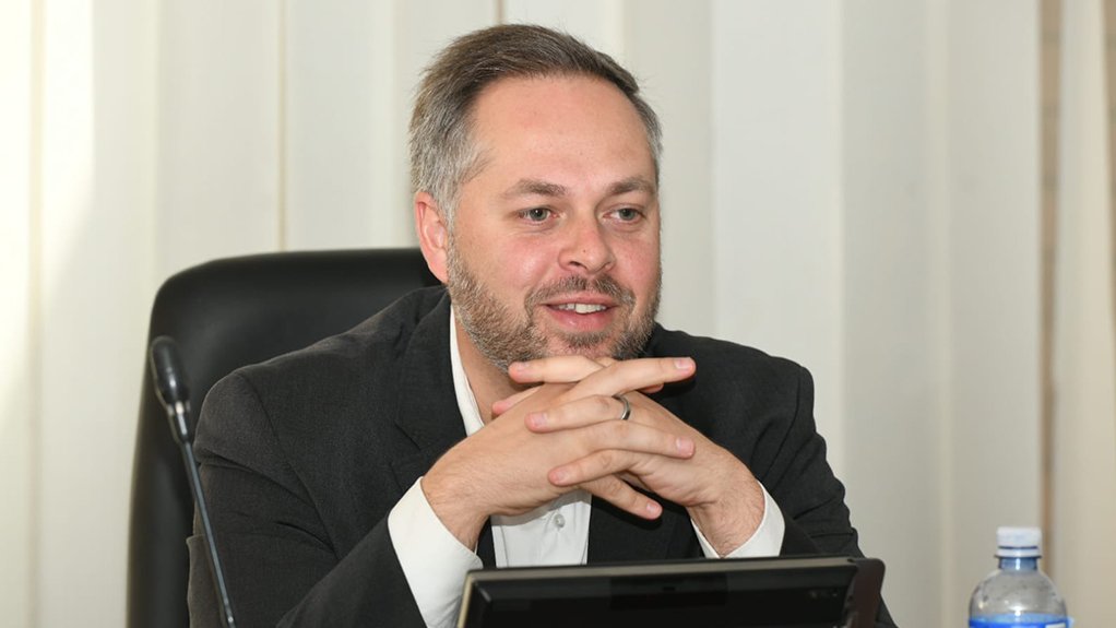 202606Leon-Schreiber
