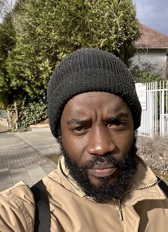 202606Ninye-Tabz-selfie