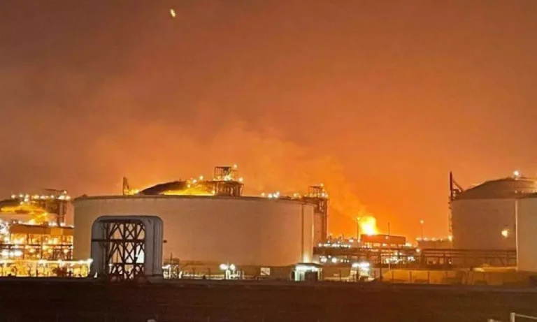 202606Qatars-Largest-Gas-Facility